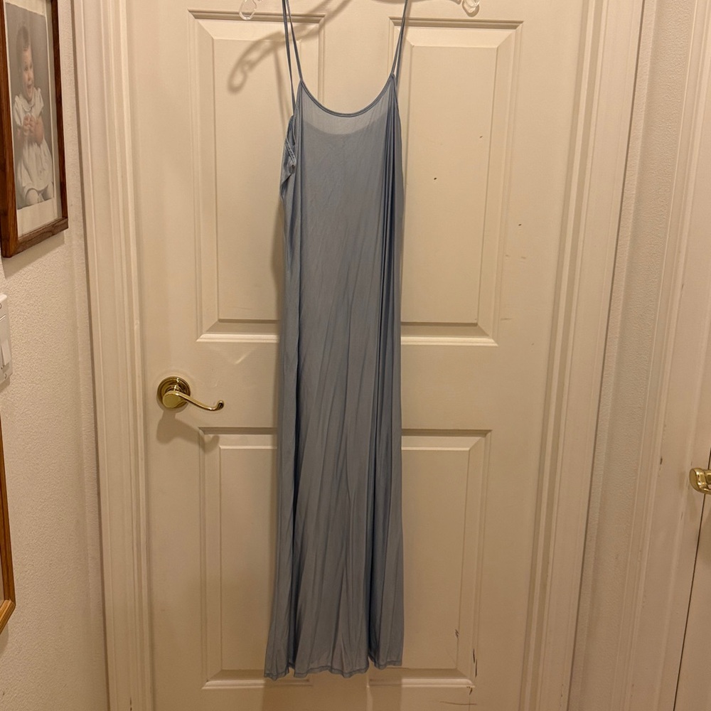 Dress - Picture 4 of 5